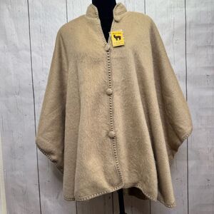 Alpaca Diana Peru 100% Alpaca Tan Poncho Cape Button Front Cozy Quiet Luxury